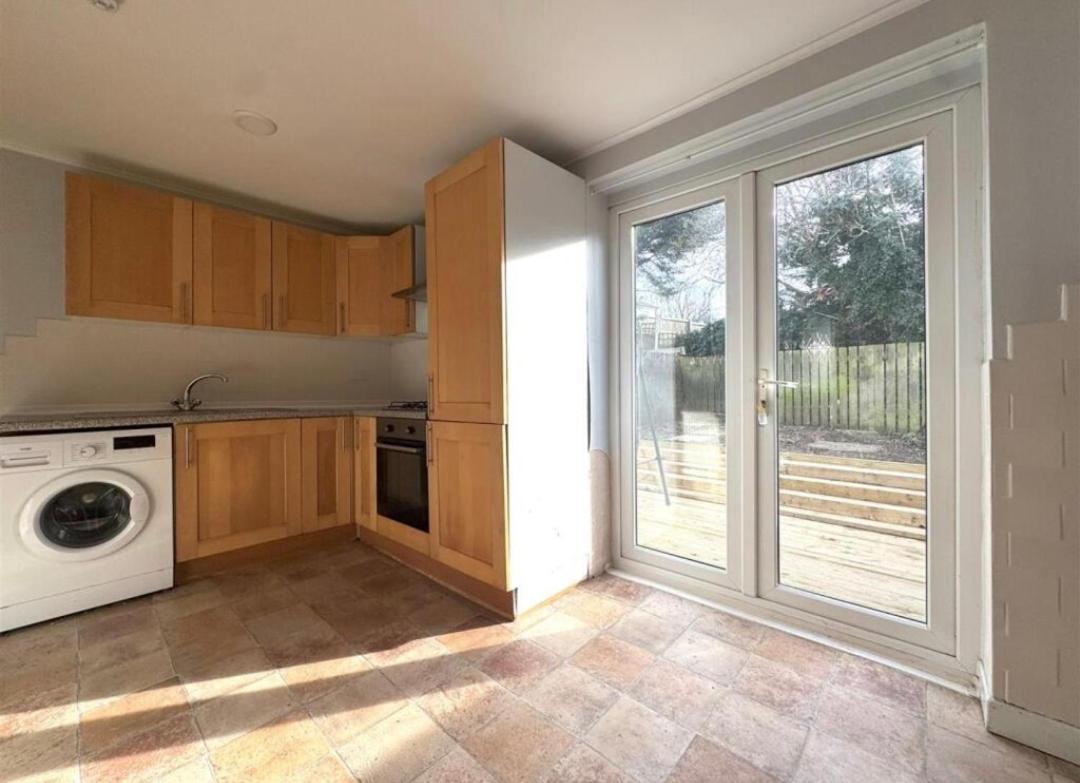 Апартаменты Cosy Brighouse 3 Bed House-Great For Contractors Экстерьер фото